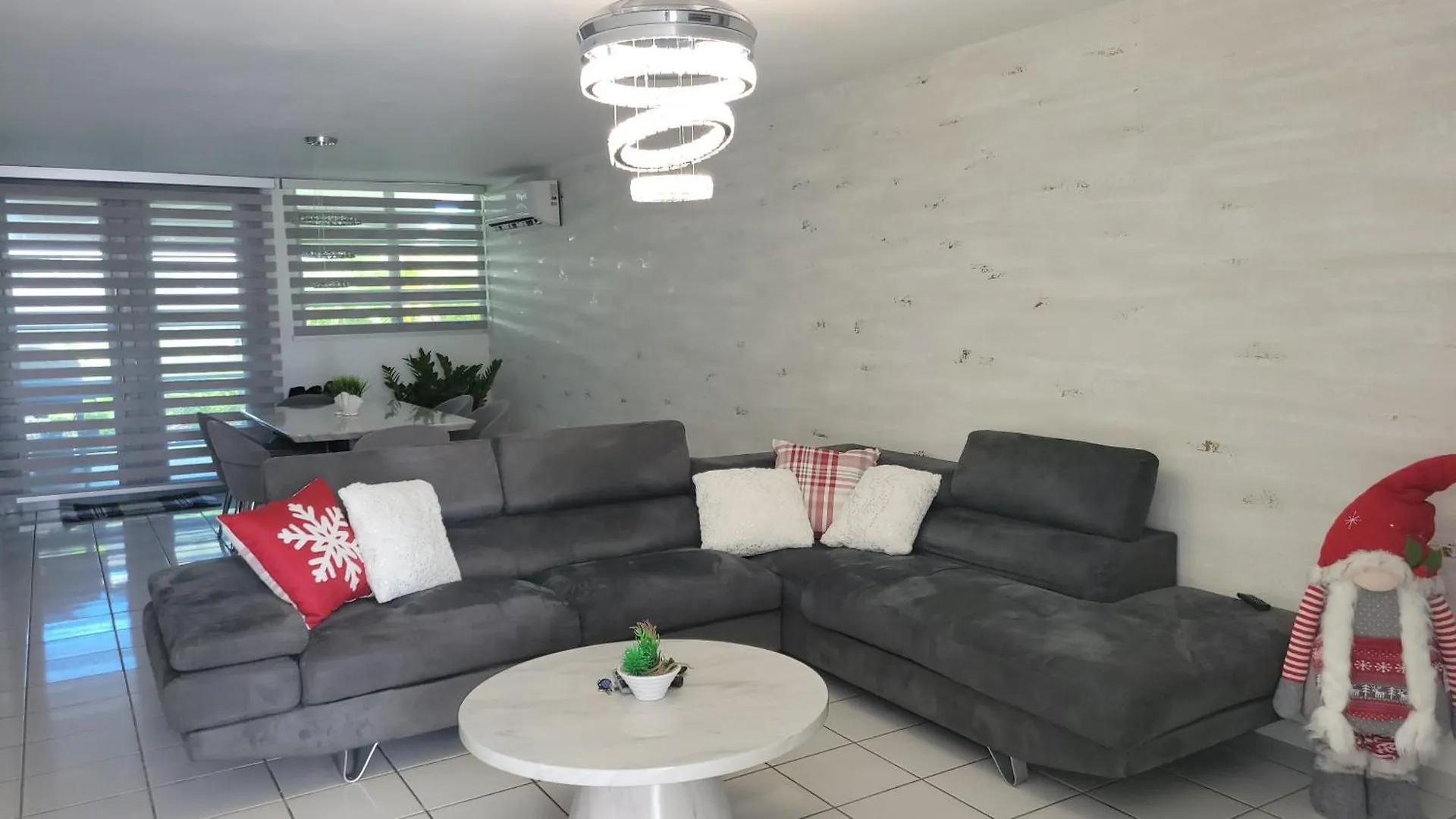 Ocean Motion Rental Casa En La Playa Con Piscina Cerca Yunque Y Vsjuan Loiza